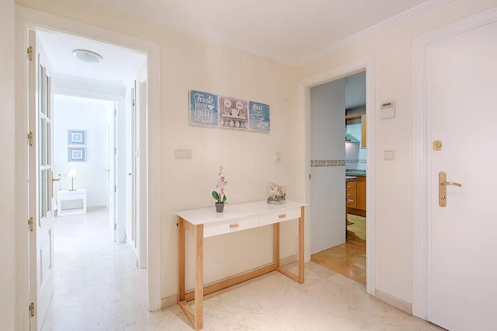 Jardines De Lunamar Beach Apartment 마르베야 스페인