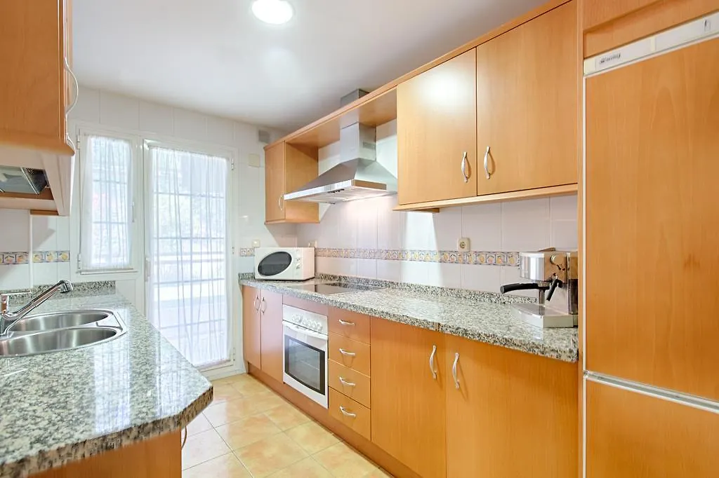 Jardines De Lunamar Beach Apartment 마르베야